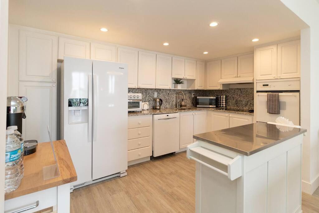 Stunning & Spacious Resort-Style Condo Across From Beach! Miami Beach Extérieur photo