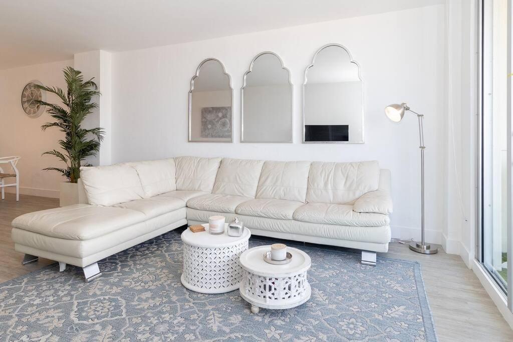 Stunning & Spacious Resort-Style Condo Across From Beach! Miami Beach Extérieur photo