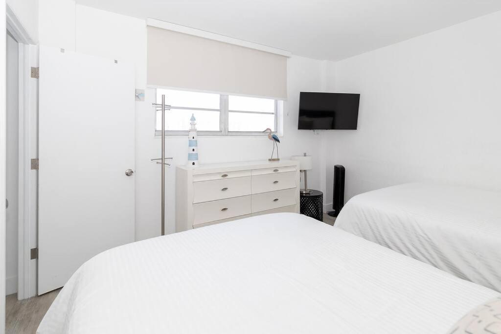 Stunning & Spacious Resort-Style Condo Across From Beach! Miami Beach Extérieur photo