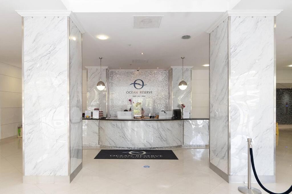 Stunning & Spacious Resort-Style Condo Across From Beach! Miami Beach Extérieur photo