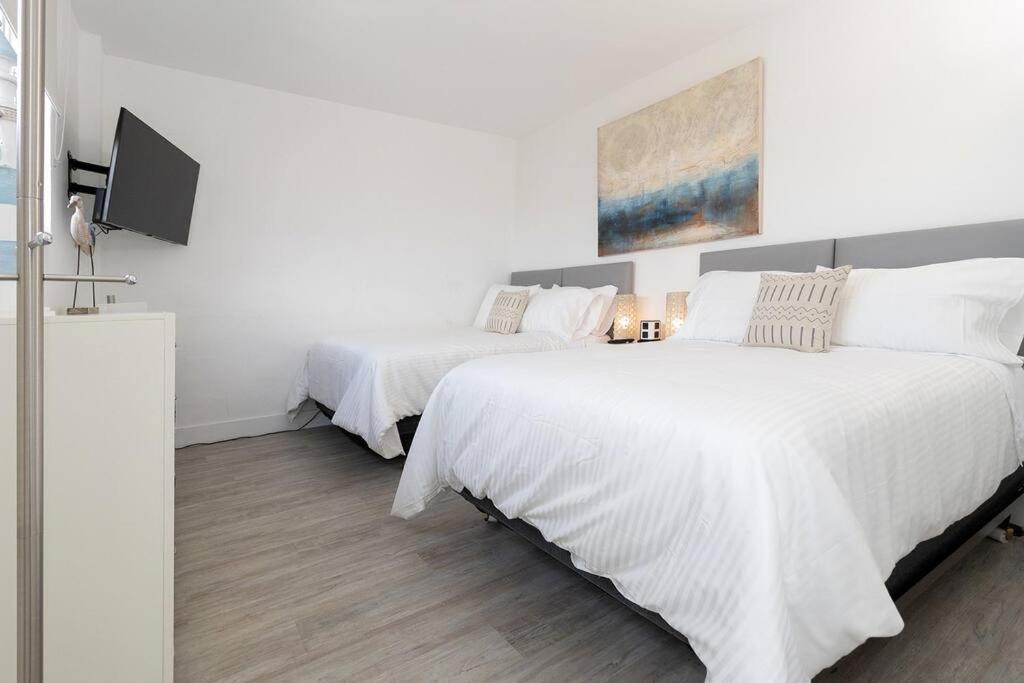Stunning & Spacious Resort-Style Condo Across From Beach! Miami Beach Extérieur photo